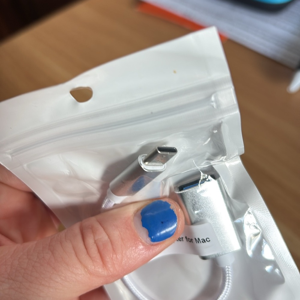 USB Adapter for Mac - Silver - Picture 3 of 4
